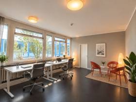 Bürogemeinschaft im Dachgeschoss mit Hafenblick in Hamburg-Altstadt
