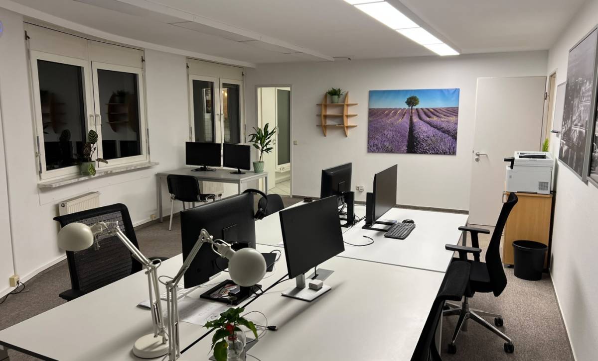 Helles Bürozimmer mit Balkonzugang in Bürogemeinschaft Leipzig-Mitte