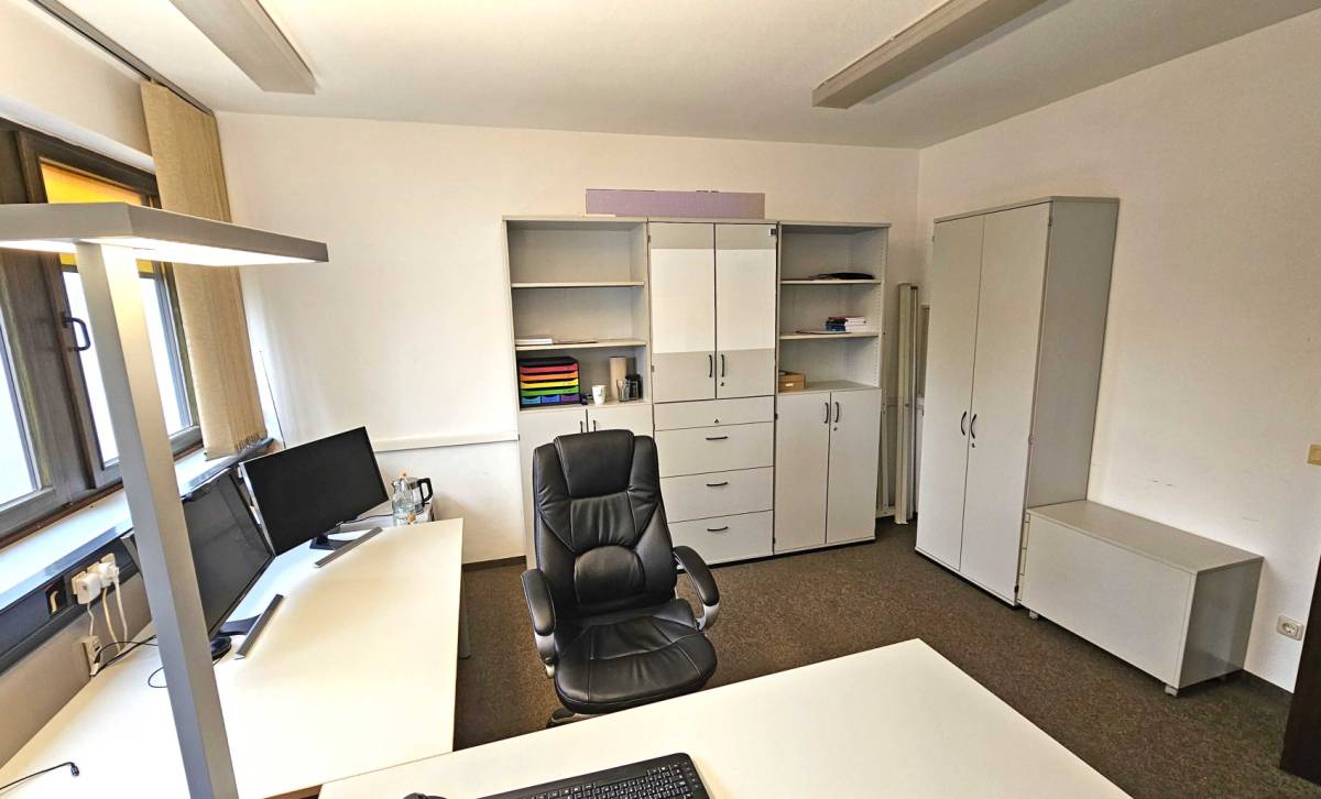 Blick Richtung Schrank-Ecke