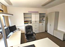 Blick Richtung Schrank-Ecke