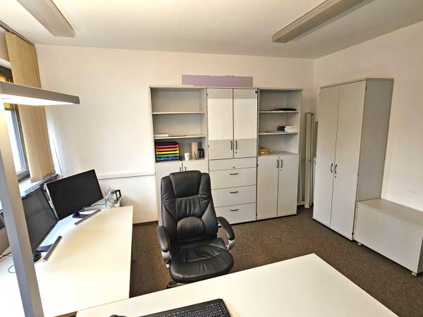 Abschließbares Büro in Ottobrunn (Unterbiberg) – Flexibles Arbeiten auch für Oneman-Businesses in Stadtnähe mieten — Bild 2