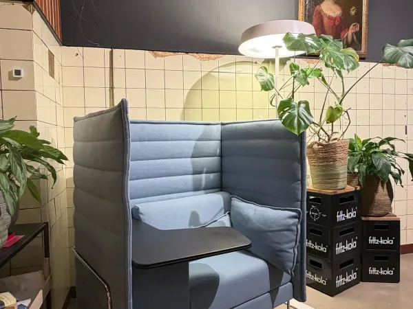 Schreibtischplatz in Düsseldorf (Bilk) – Helle Bürogemeinschaft über zwei Etagen in Bilk — Bild 5