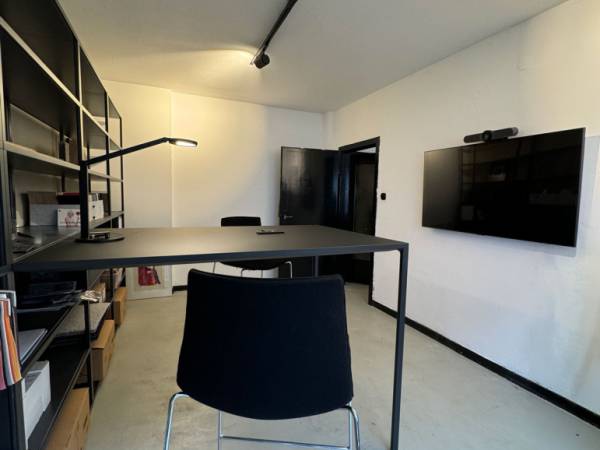 Schreibtischplatz in Düsseldorf (Bilk) – Helle Bürogemeinschaft über zwei Etagen in Bilk — Bild 7