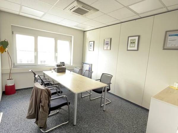 Abschließbares Büro in Asperg – Attraktive und repräsentative Büroetage in Asperg — Bild 3