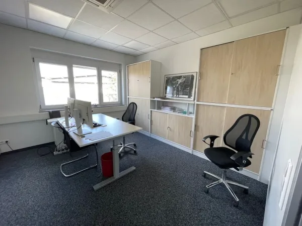 Abschließbares Büro in Asperg – Attraktive und repräsentative Büroetage in Asperg — Bild 1