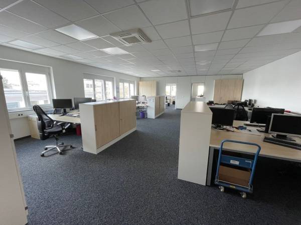 Abschließbares Büro in Asperg – Attraktive und repräsentative Büroetage in Asperg — Bild 4