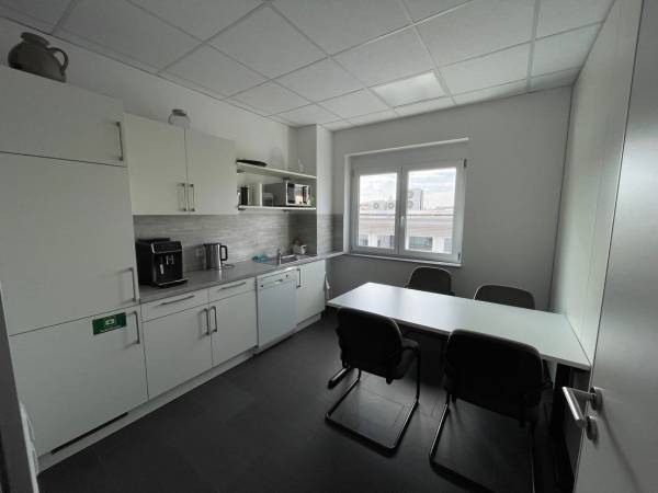 Abschließbares Büro in Asperg – Attraktive und repräsentative Büroetage in Asperg — Bild 5