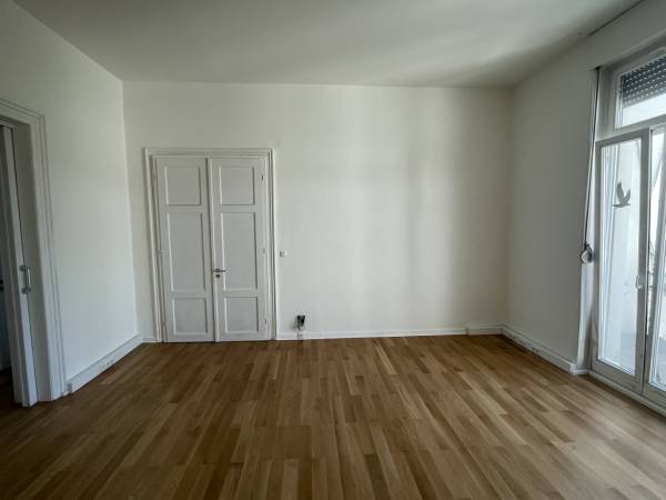 Abschließbares Büro in Frankfurt am Main (Westend-Nord) – Schöner Büroraum mit Balkon in Bürogemeinschaft im Frankfurter Westend — Bild 4