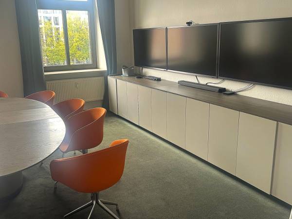 Abschließbares Büro in München (Altstadt-Lehel) – Heller Büroraum in charmanter Bürogemeinschaft Altstadt-Lehel — Bild 5