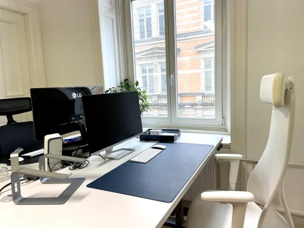 Abschließbares Büro in Hamburg (Neustadt) – Schöner Büroraum in den Hamburger Colonnaden — Bild 2