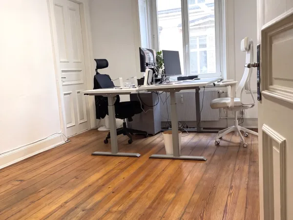 Abschließbares Büro in Hamburg (Neustadt) – Schöner Büroraum in den Hamburger Colonnaden — Bild 6