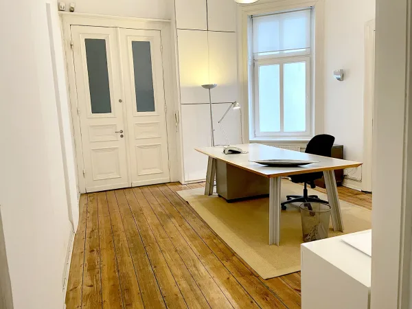 Abschließbares Büro in Hamburg (Neustadt) – Schöner Büroraum in den Hamburger Colonnaden — Bild 8
