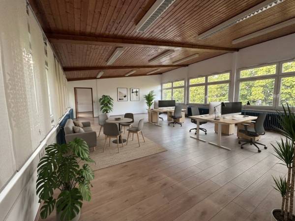 Bürofläche in Böblingen (Weststadt) – Eigene abgeschlossene Büro oder Praxisfläche in Böblingen Weststadt — Bild 3