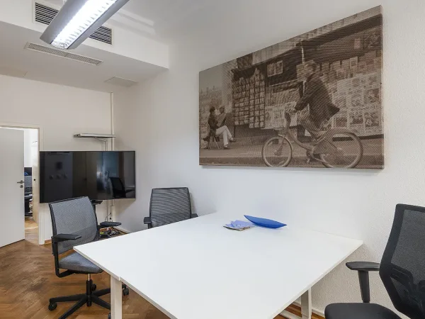 Abschließbares Büro in Berlin (Mitte) – Hochwertiges Eckbüro in zentraler Bürogemeinschaft in Berlin Mitte — Bild 6