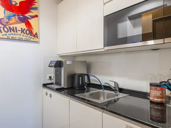 Abschließbares Büro in Berlin (Mitte) – Hochwertiges Eckbüro in zentraler Bürogemeinschaft in Berlin Mitte — Bild 7