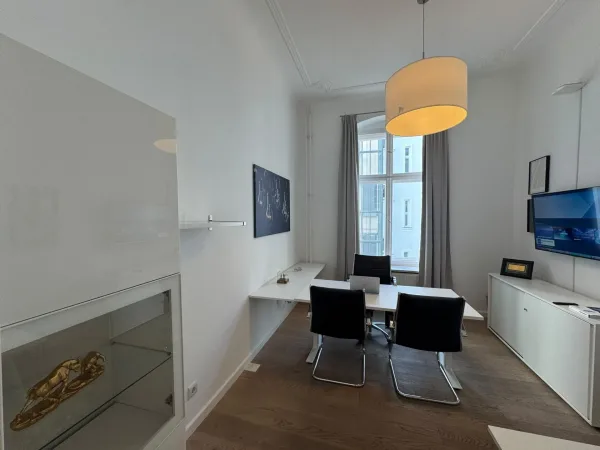 Abschließbares Büro in Berlin (Charlottenburg) – Professioneller Büroraum in Altbau-Bürogemeinschaft Charlottenburg — Bild 2