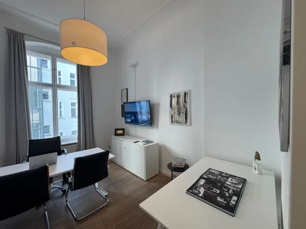 Abschließbares Büro in Berlin (Charlottenburg) – Professioneller Büroraum in Altbau-Bürogemeinschaft Charlottenburg — Bild 3