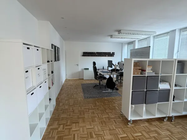 Abschließbares Büro in Hamburg (Hammerbrook) – Repräsentatives Büro in Bürogemeinschaft in zentraler Lage — Bild 1