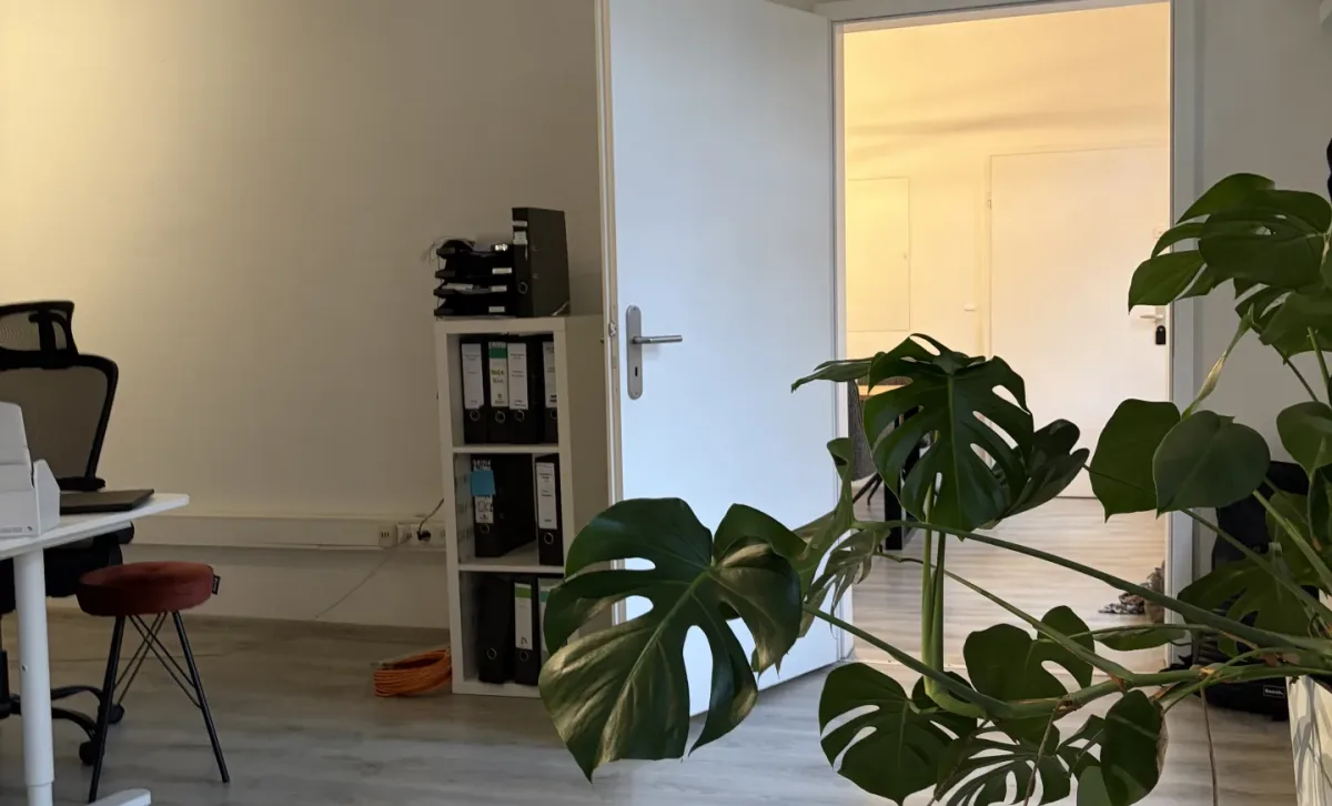 Büro mit Platz für vier Plätze