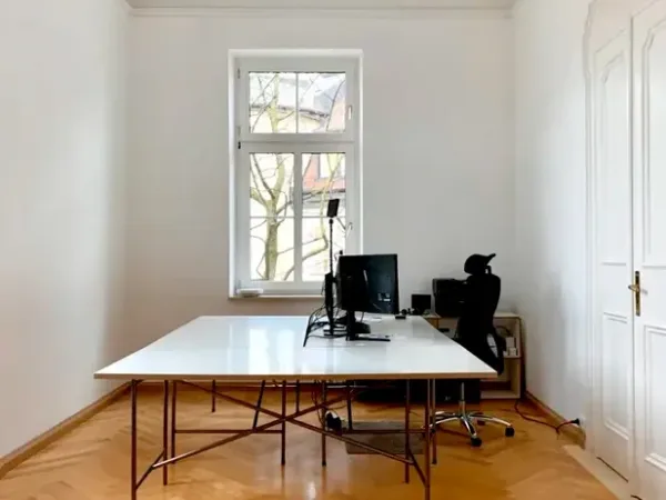Schreibtischplatz in München (Ludwigsvorstadt-Isarvorstadt) – Charmante Altbau-Bürogemeinschaft in München-Ludwigsvorstadt-Isarvorst — Bild 1