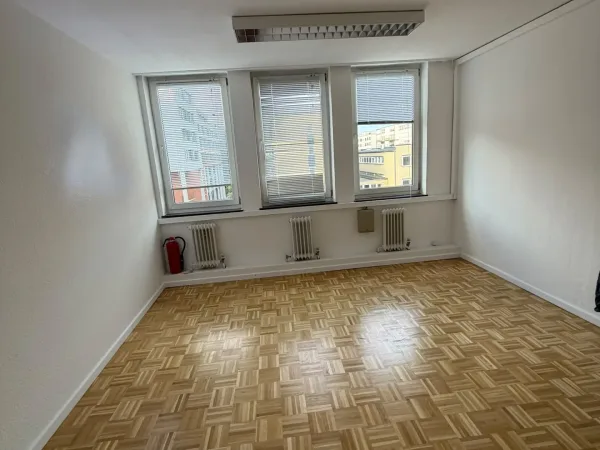 Abschließbares Büro in Hamburg (Hammerbrook) – Repräsentatives Büro in Bürogemeinschaft in zentraler Lage — Bild 2