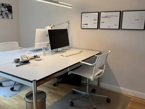 Schreibtischplatz in Düsseldorf (Altstadt) – Exklusive Bürogemeinschaft mit Rheinblick in Düsseldorf-Altstadt — Bild 3