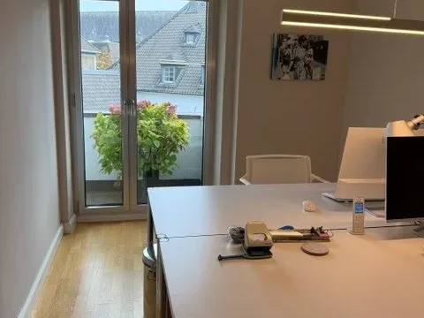 Schreibtischplatz in Düsseldorf (Altstadt) – Exklusive Bürogemeinschaft mit Rheinblick in Düsseldorf-Altstadt — Bild 5