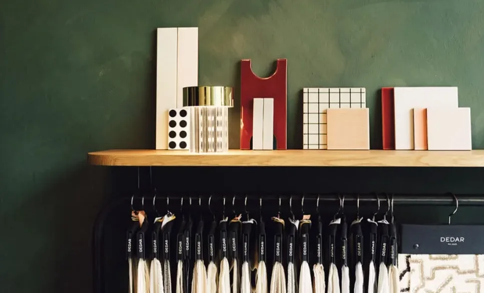 Detail Showroom