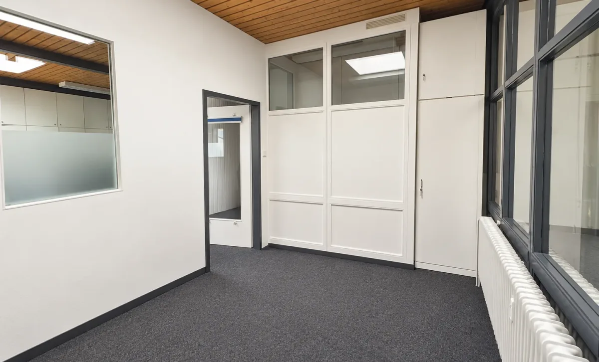Büro 1 – ca. 10 m², digital leer visualisiert