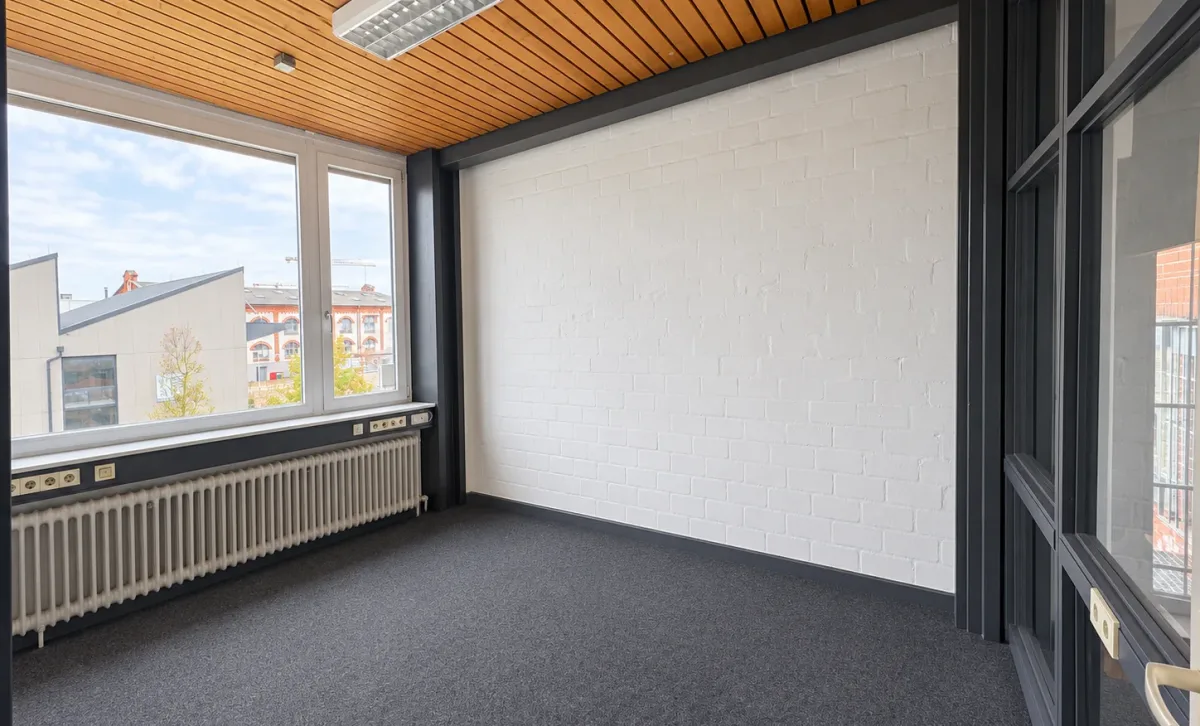 Büro 2 – ca. 12 m², digital leer visualisiert