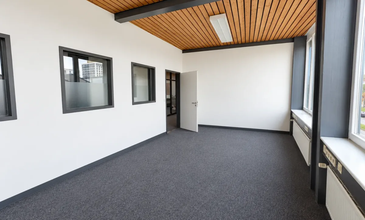 Büro 3 – zweite Ansicht, digital leer visualisiert