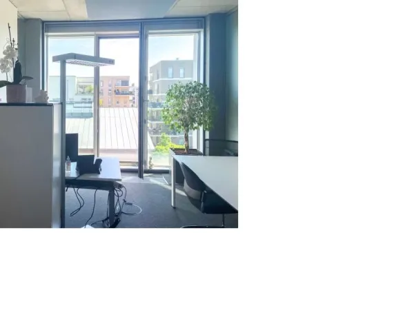 Abschließbares Büro in Düsseldorf (Flingern-Nord) – Platz für deine Ideen – 25 m² zur Untermiete oder Schreibtischplätze — Bild 2