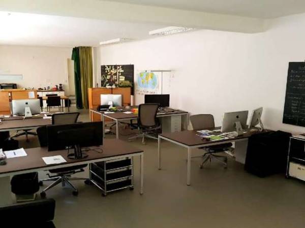 Abschließbares Büro in Berlin (Tiergarten) – Offene Arbeitsplätze in freundlichem Coworking Space Kreuzberg — Bild 1