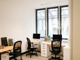 Arbeitsplätze & Büros in modernem Coworking Space