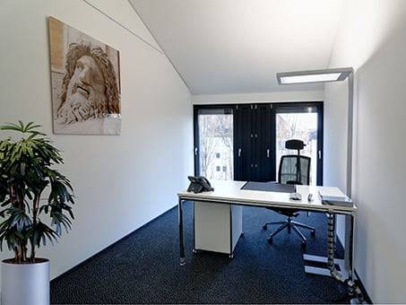 Serviced Büros und Coworking in lebhaftem Schwabing, München — Bild 2