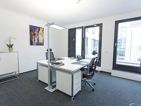Serviced Büros und Coworking in lebhaftem Schwabing, München — Bild 3