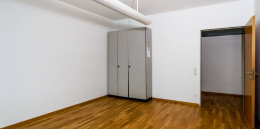 Heller und moderner Büroraum ab sofort