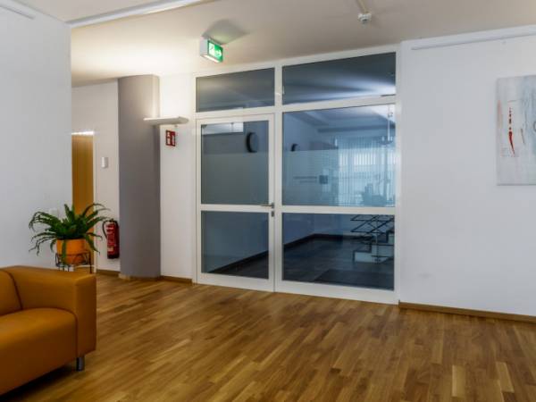 Heller Büroraum in moderner Bürogemeinschaft in Stuttgart Bad — Bild 7