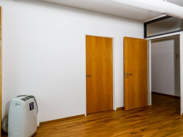 Heller Büroraum in moderner Bürogemeinschaft in Stuttgart Bad — Bild 3
