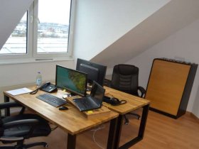 Büro  in einem ruhigen Bürogebäude in Unterschleißleißheim