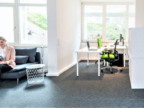 Exklusive Coworking-Arbeitsplätze mit Blick in Stuttgart-Ost — Bild 2