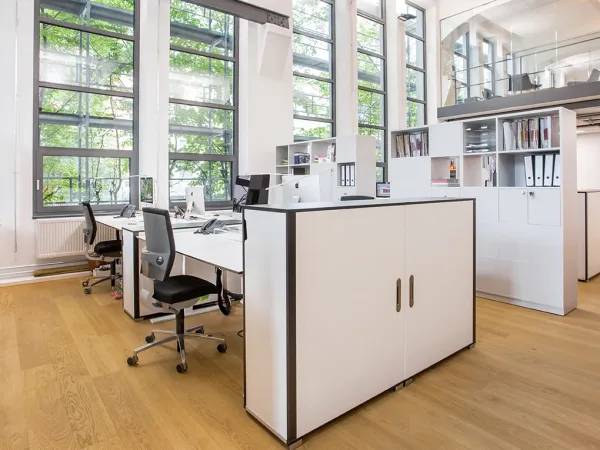Schreibtischplatz in München (Sendling) – Großzügige Bürogemeinschaft mit Loft-Charakter in München-Sendling — Bild 2