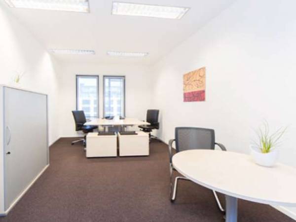 Repräsentatives Business Center in historischem Gebäude in — Bild 2