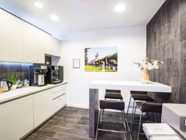 Helle Büros & Coworking im Business Center am Alexanderplatz, — Bild 6