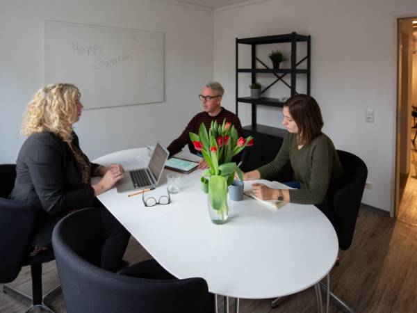 Moderner Coworking Space in Holzkirchen im Zentrum — Bild 6