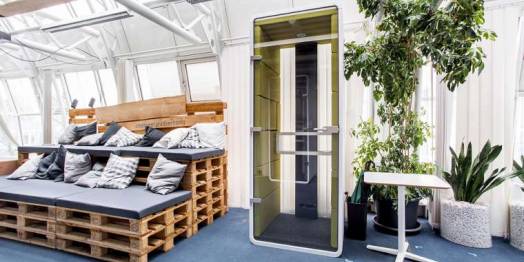 Arbeitsplätze im Glaskuppel-Büro in der Maxvorstadt ab 400 Euro