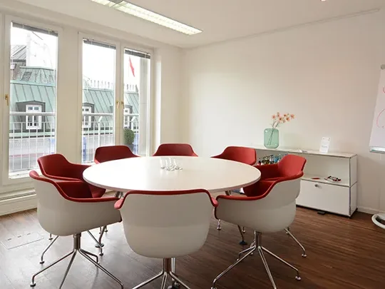 Abschließbares Büro in Hamburg (Neustadt) – Stilvolle Coworking Spaces und Büros in Hamburg Neustadt an der Alster — Bild 6