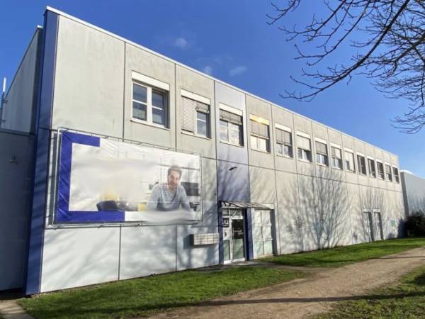 Moderne Büros in historischem Hallenkomplex in Mönchengladbach-Rheydt — Bild 1