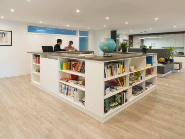 Moderne Bürogemeinschaft mit flexiblen Arbeitsplätzen in Trier — Bild 5