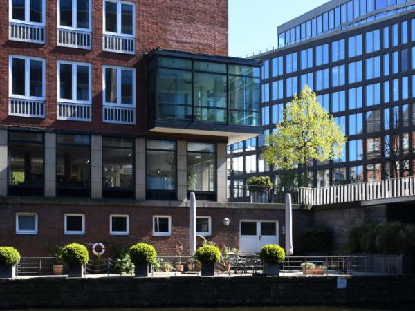 Kreatives Business Center mit Alsterfleet-Zugang in Hamburg-Altstadt — Bild 3